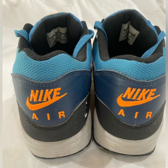 Nike Air shoes - Picture 5 of 5